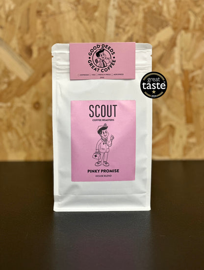 Pinky Promise coffee bag – Scout Coffee house blend with flavour notes of chocolate, caramel, berries, and vanilla, supporting St David’s Hospice Care.